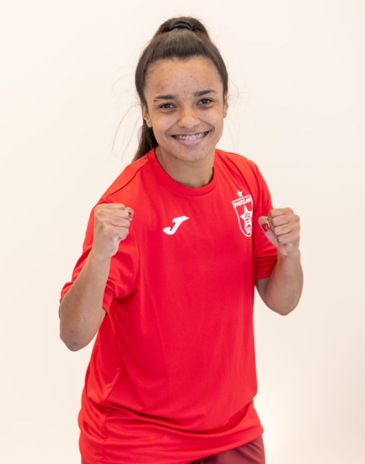 Victória Thalita<h5>Winger / Forward</h5>